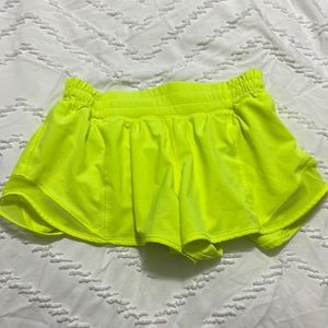 Lululemon Hotty Hot Shorts 2.5”
